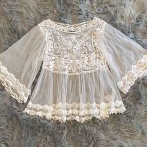 Sheer & lace top with flowy 3/4 sleeves